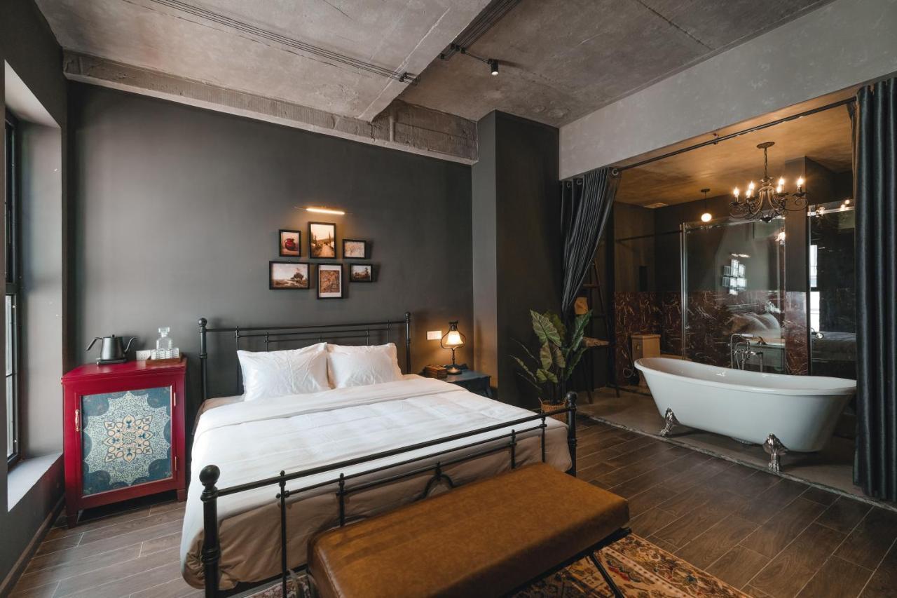 The Chum Boutique Hotel Hue Exterior photo