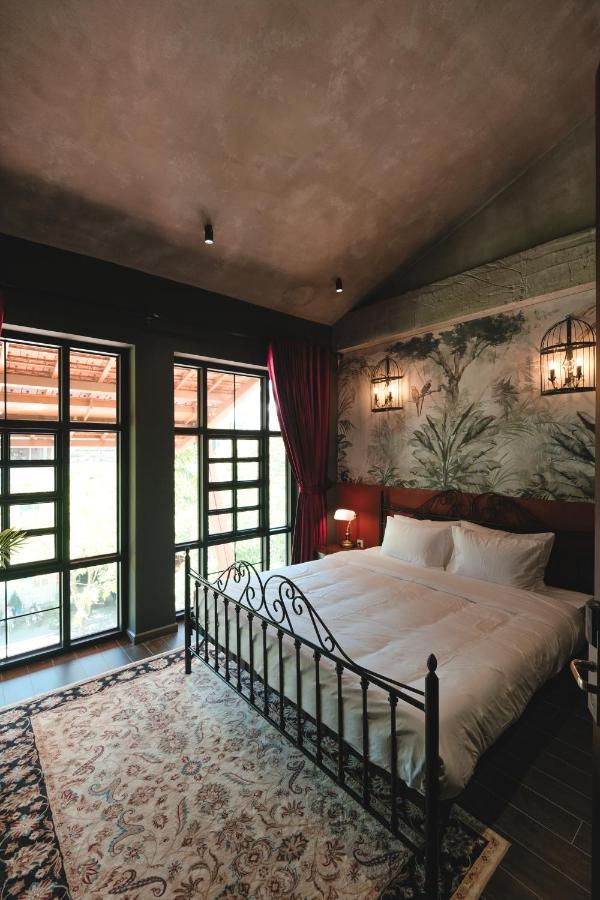 The Chum Boutique Hotel Hue Exterior photo