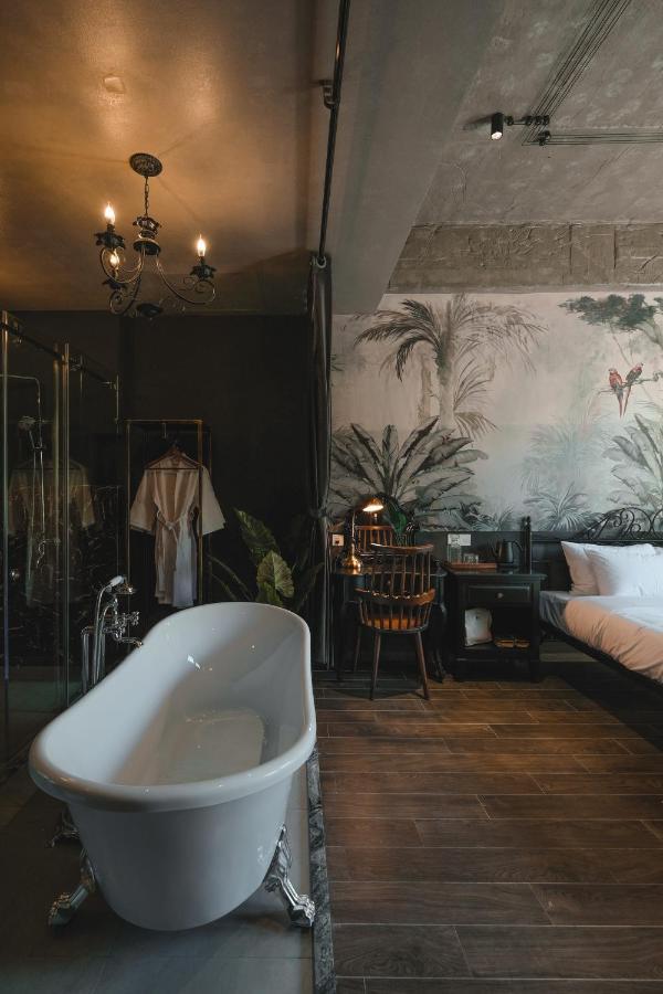 The Chum Boutique Hotel Hue Exterior photo