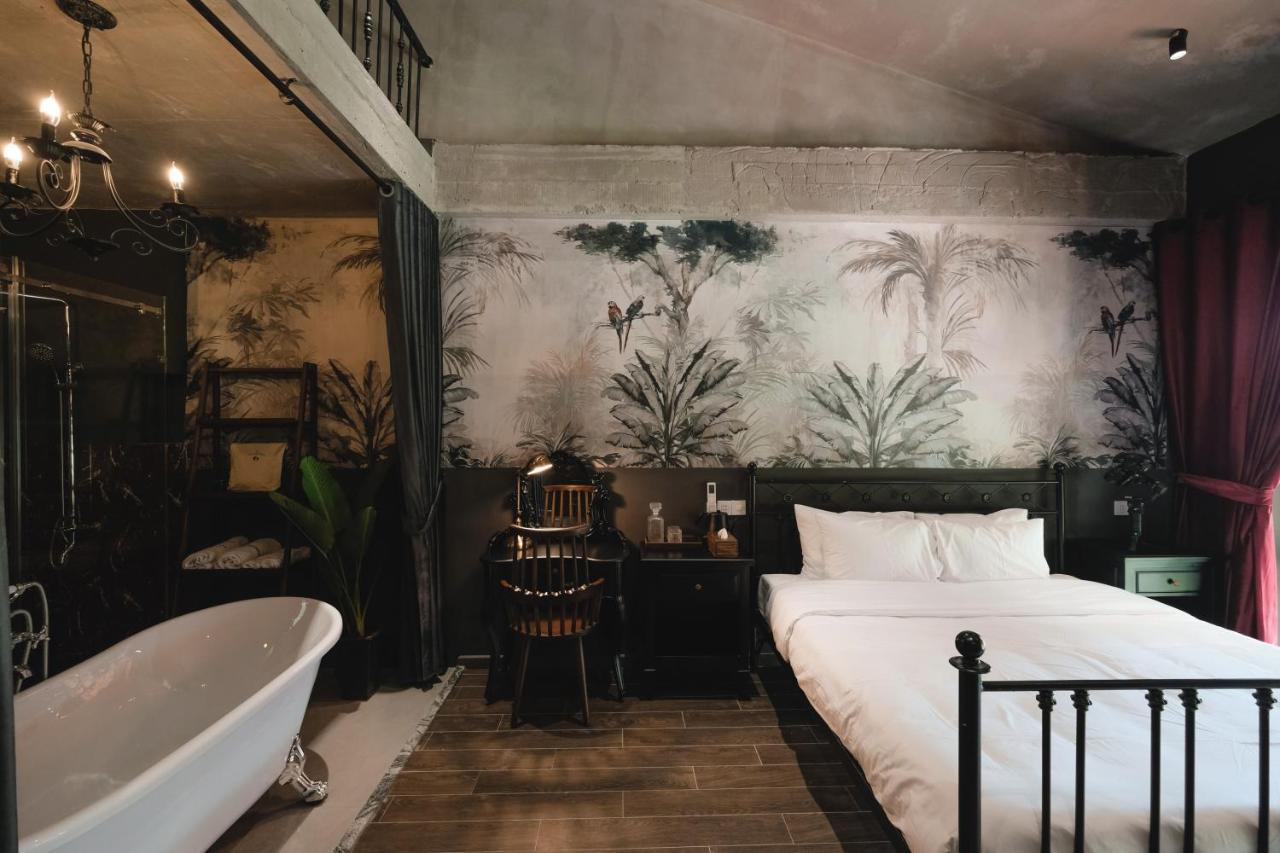 The Chum Boutique Hotel Hue Exterior photo